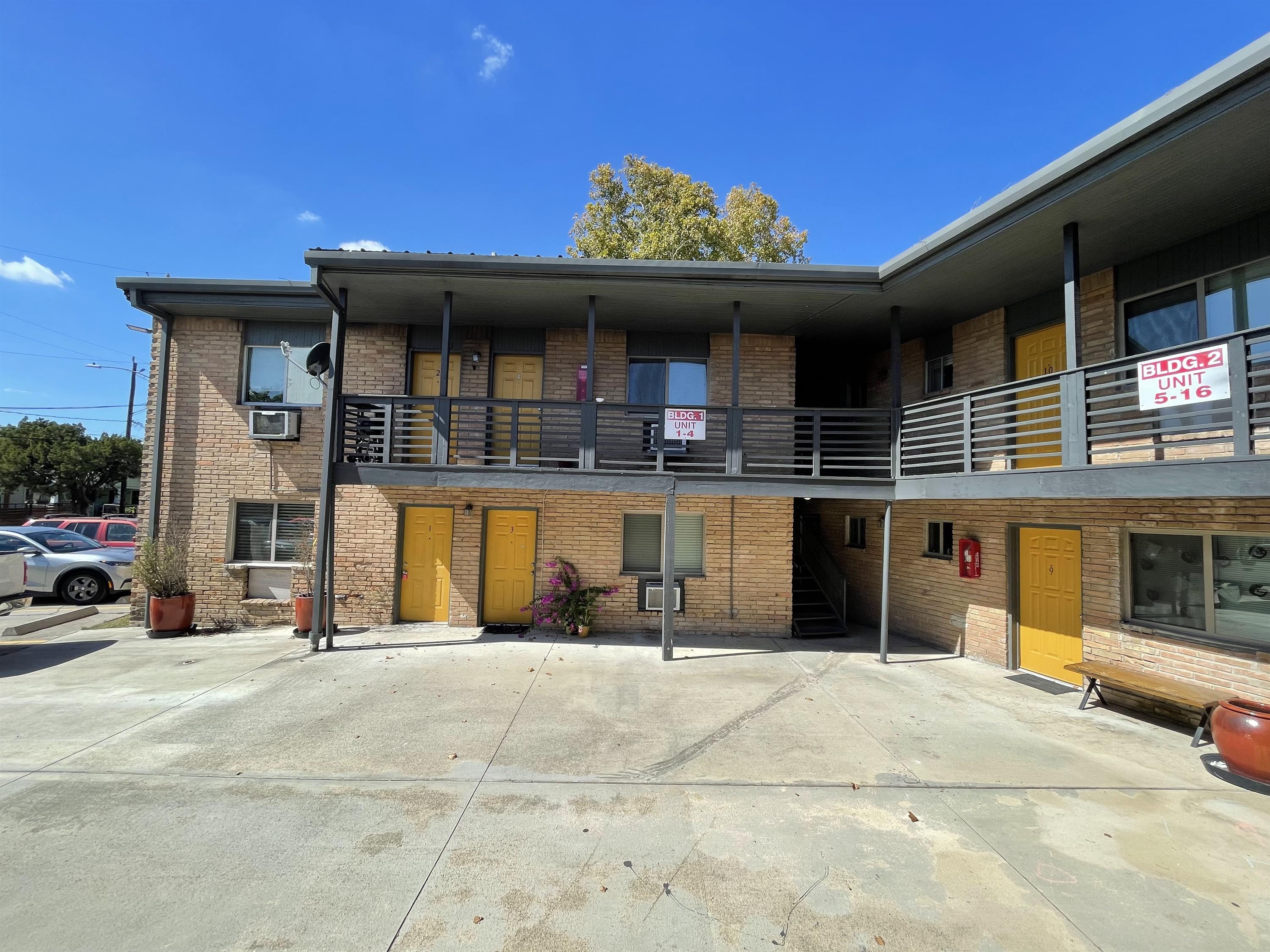 4811 Oakland Street - 2