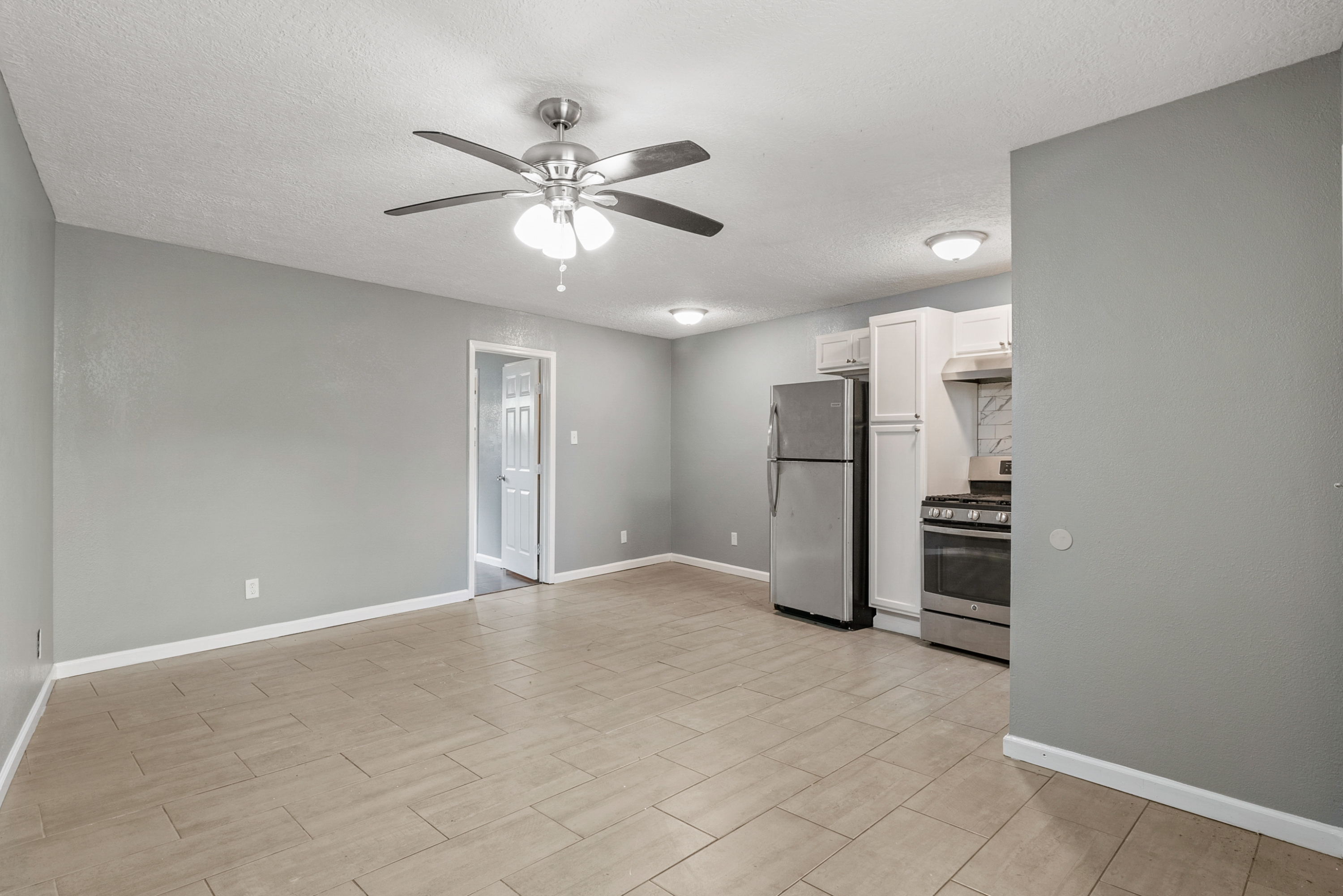 4811 Oakland Street - 9